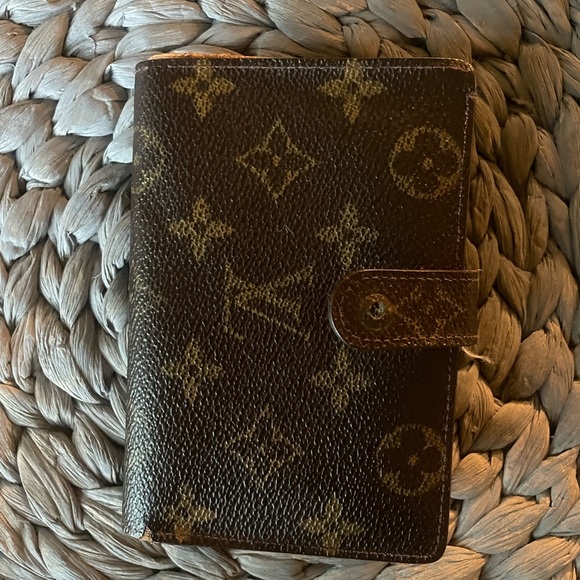 Accessories - Lv kisslock wallet